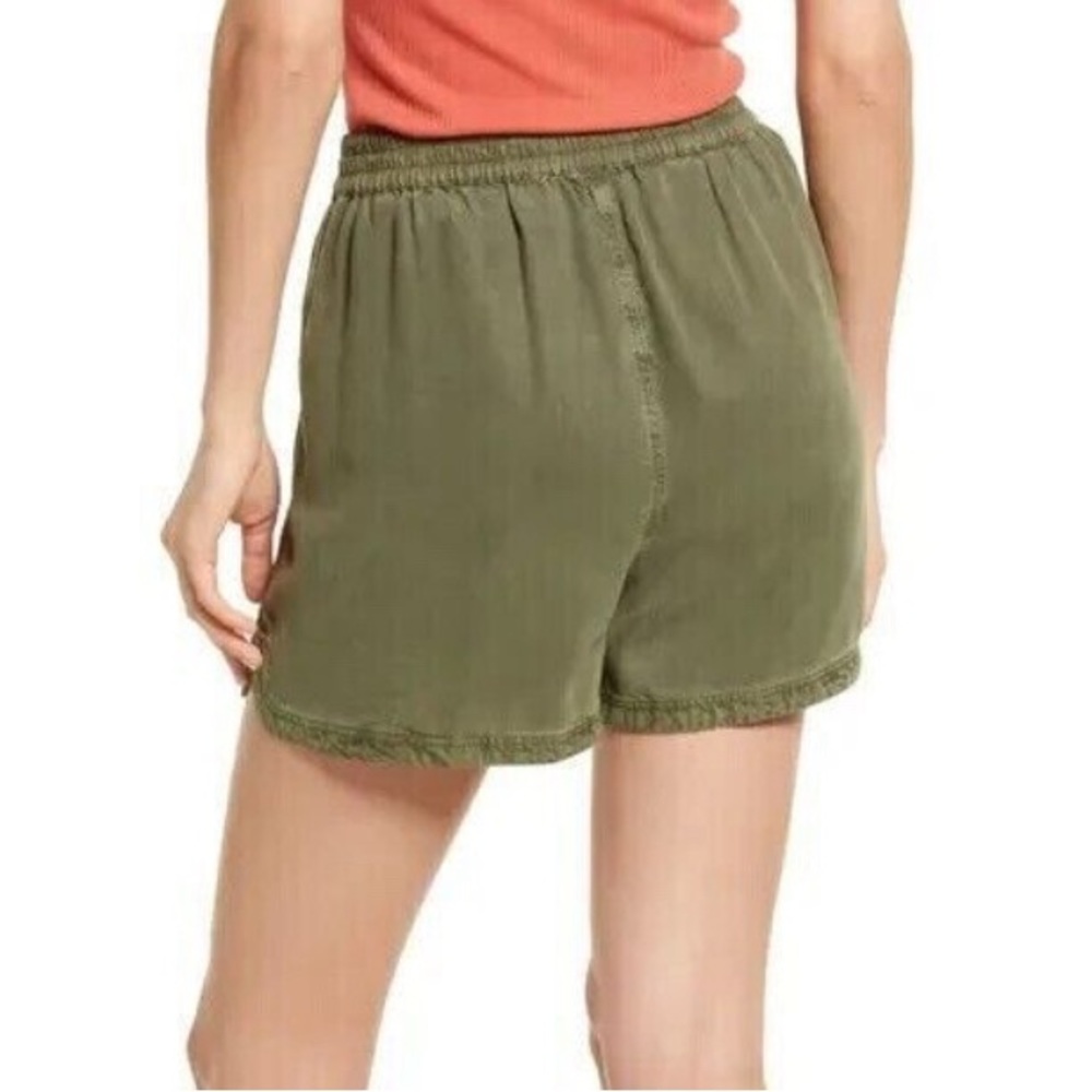 Shorts - Picture 15 of 15
